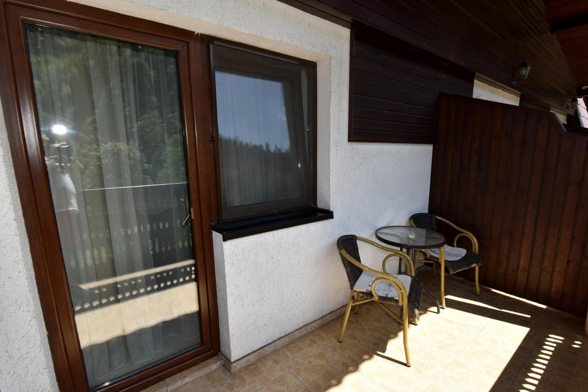 Conac Bavaria Busteni Exterior photo