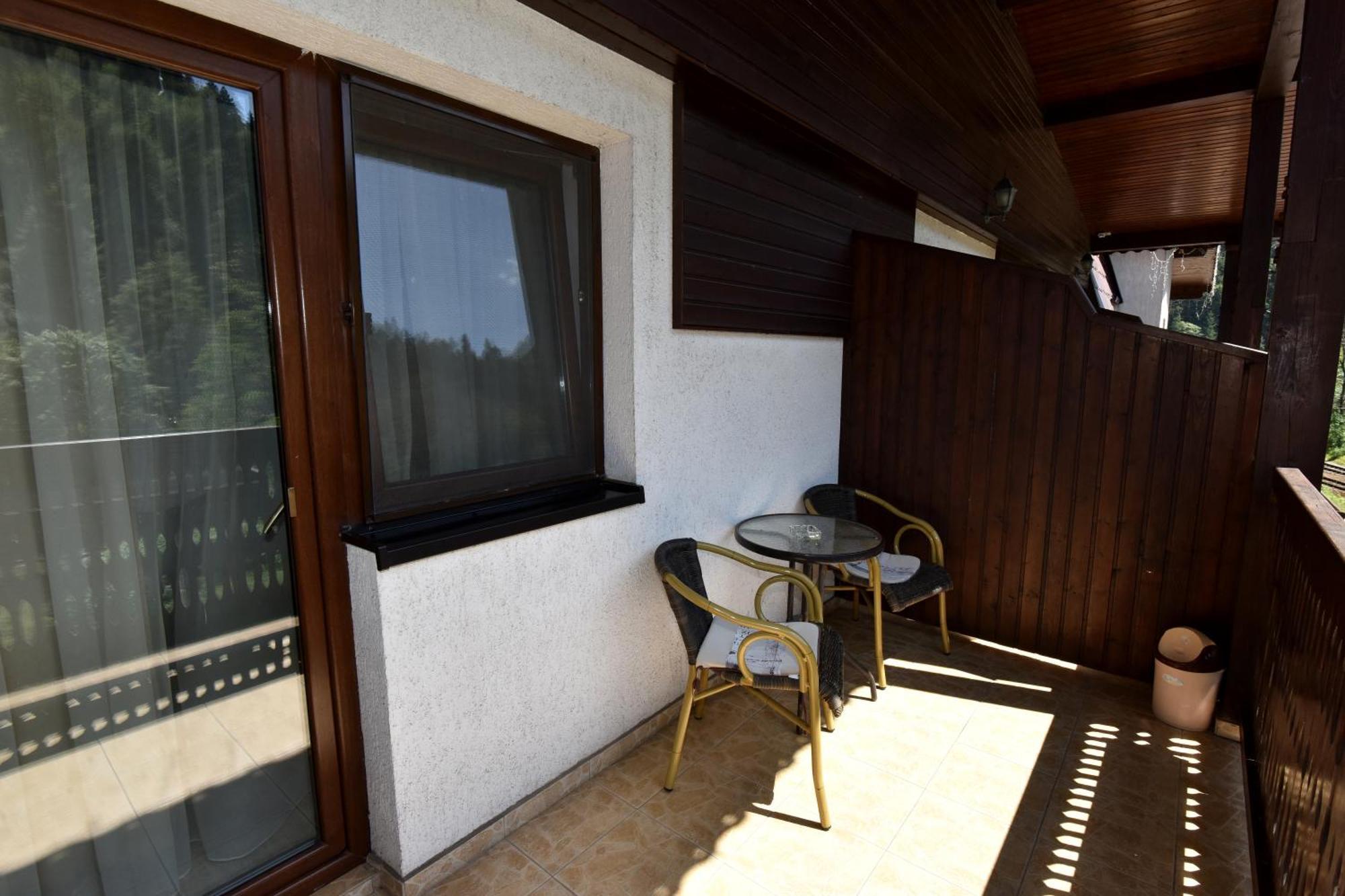 Conac Bavaria Busteni Exterior photo